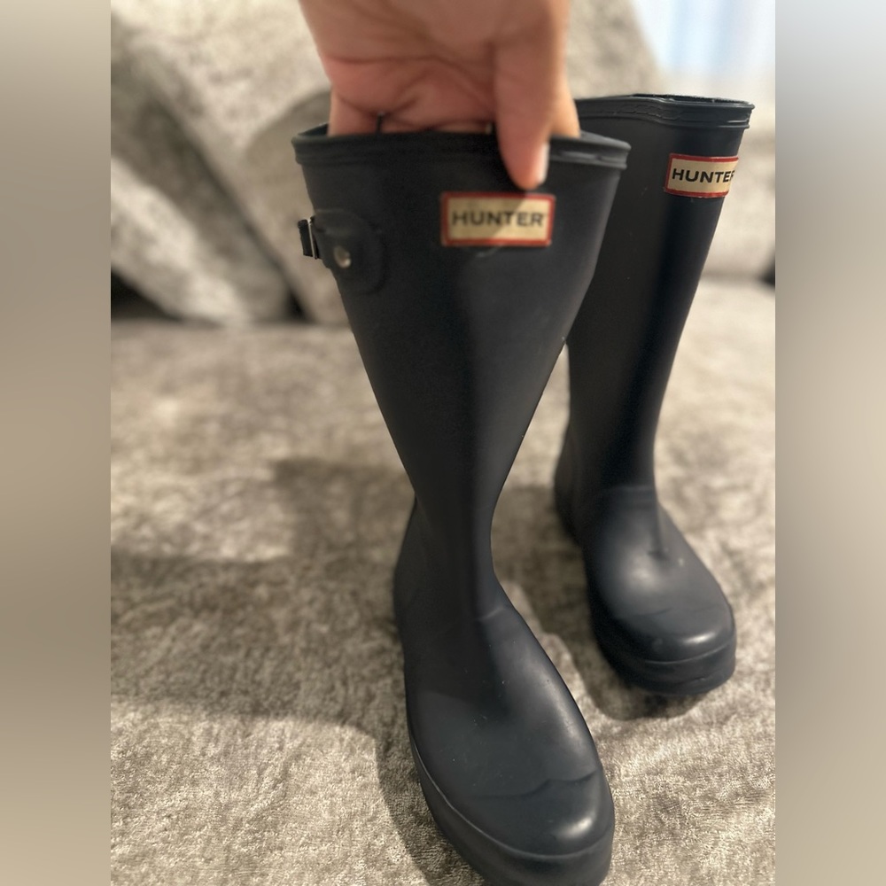 Hunter boots Kid size 2!